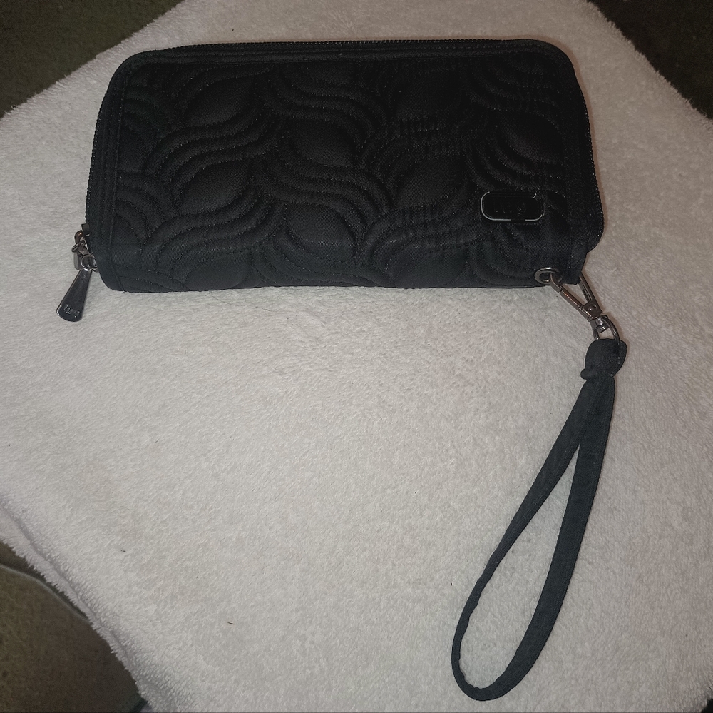 LUG RFID ZIP AROUND WALLET IN BLACK QUILTED